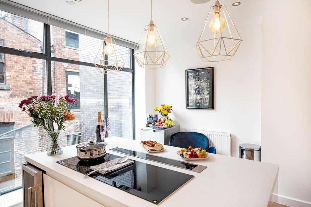 City Superhost: Luxury Deansgate Townhouse Manchester Zewnętrze zdjęcie